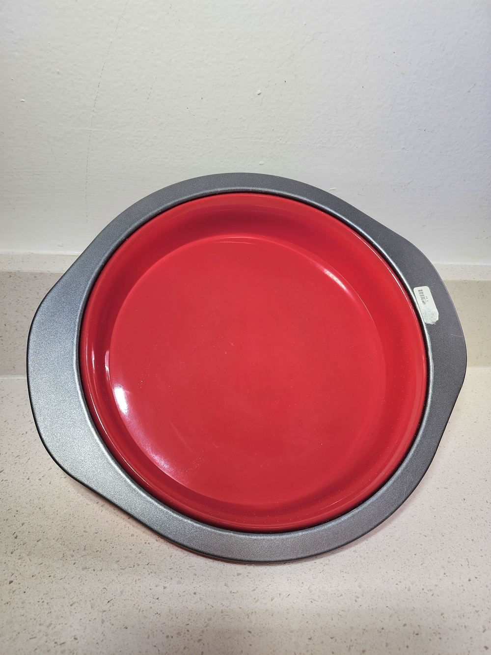 Silicone 9 Inch  Nonstick Red Pie And Cake Pan  with Gray Rim. New No Tags